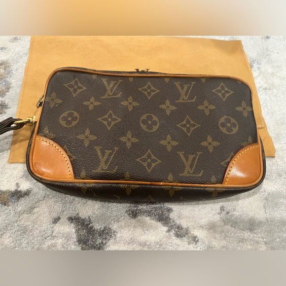 Authentic LOUIS VUITTON Marly Dragonne wristlet in Monogram PM - Picture 3 of 12